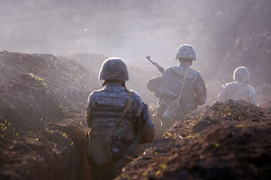 La commission parlementaire approuve la réduction de la durée du service militaire obligatoire en Arménie