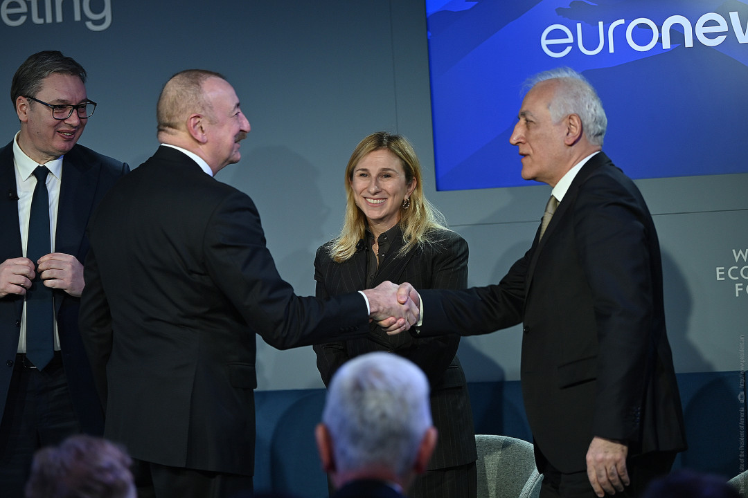 À Davos, Khatchatourian et Aliyev affichent un optimisme prudent sur le processus de paix et la connectivité régionale