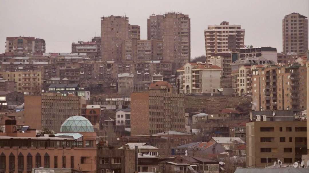 En Arménie, la majorité des immeubles restent vulnérables aux séismes: les nouveaux bâtiments ne représentent que 2% du parc immobilier