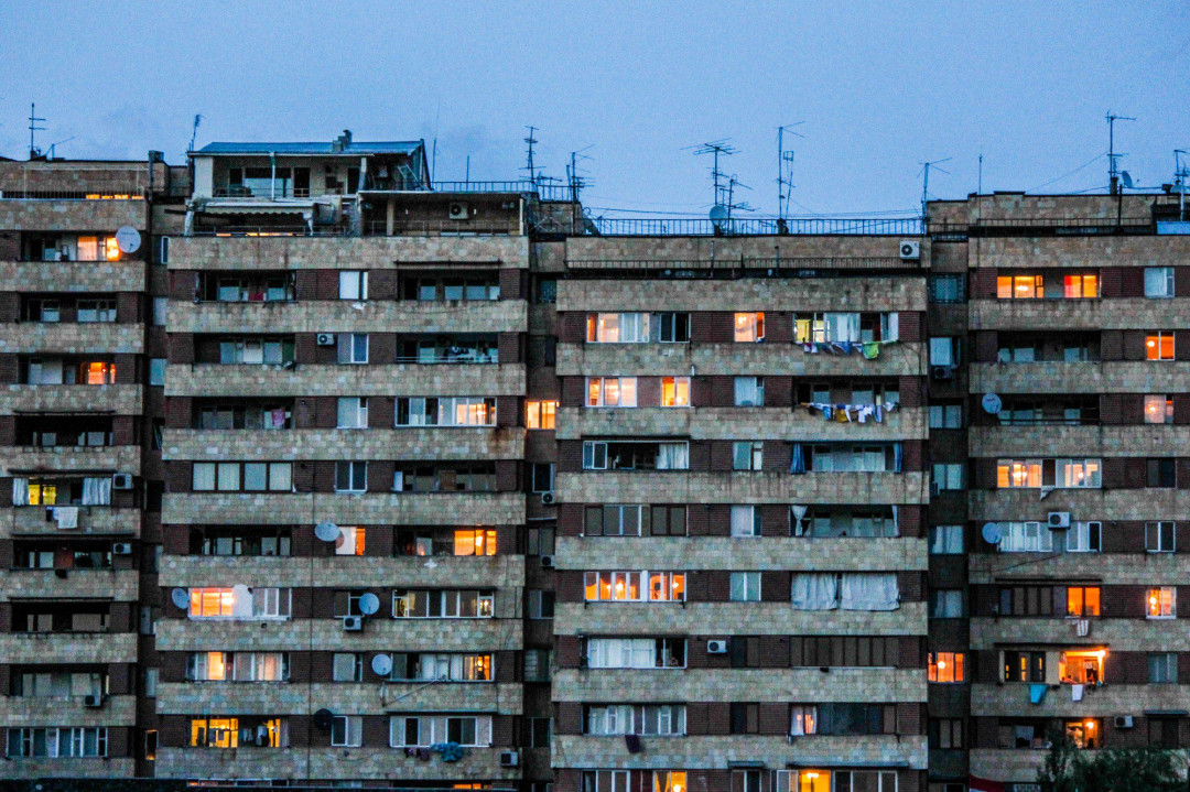 De la guerre aux loyers : comment la migration a transformé les marchés du logement en Arménie et en Géorgie
