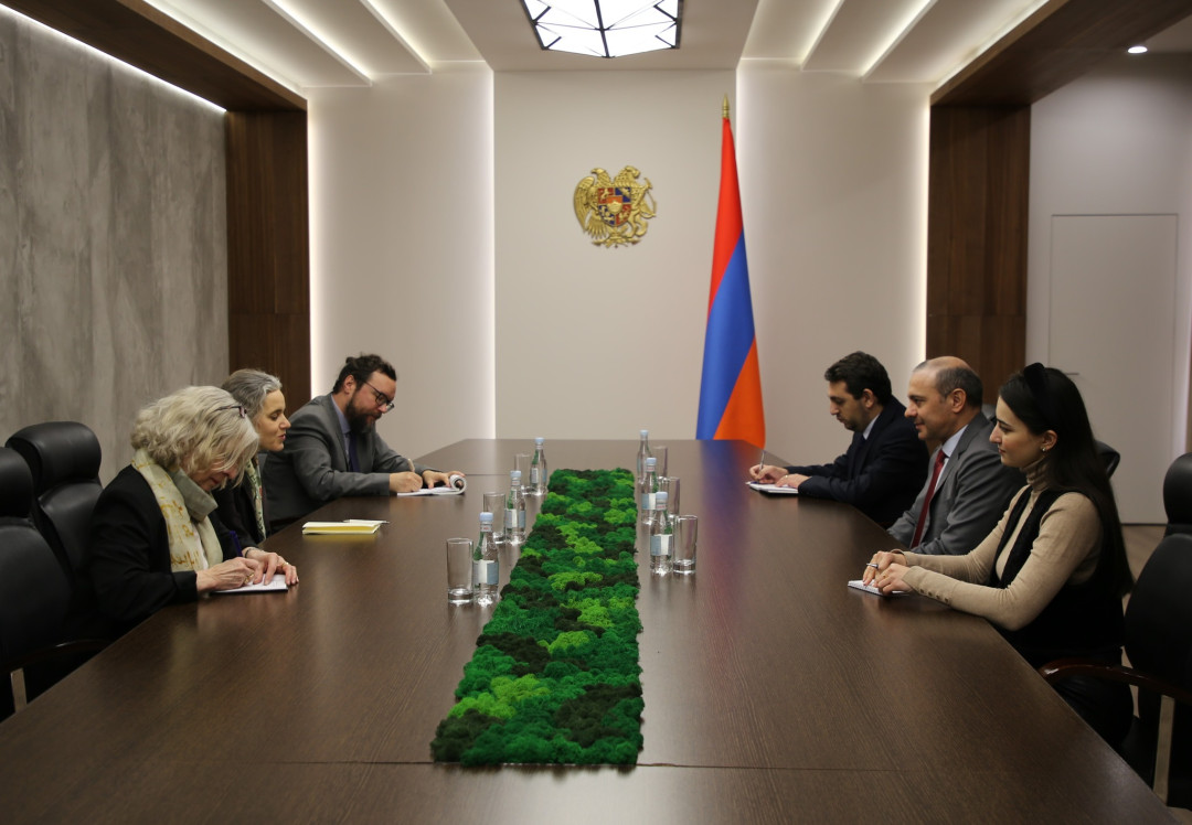 Արմեն Գրիգորյանն ու Մագդալենա Գրոնոն քննարկել են խաղաղության գործընթացը