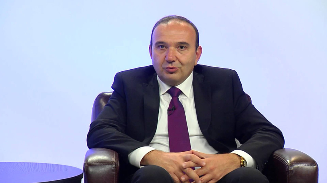 Դատախազությունը պահանջում է նախկին նախարարից բռնագանձել 26 անշարժ գույք ու հարյուրավոր միլիոններ