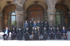 Գերագույն հոգևոր խորհուրդն անընդունելի է որակում իշխանությունների՝ Եկեղեցու ներքին կյանքին միջամտելու քաղաքականությունը