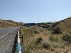 Pashinyan says Armenia, Azerbaijan should have clear borders without enclaves