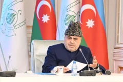 Ադրբեջանի բարձրագույն հոգևորականը պնդում է, որ դպրոցներում հիջաբի արգելք չկա