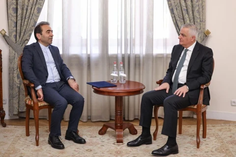 Հայաստանի փոխվարչապետն ու Իրանի դեսպանը քննարկել են էներգետիկ, լոգիստիկ համագործակցությունը