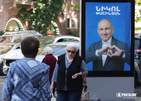 Pashinyan leads, but uncertainty looms ahead of Sunday's vote, CRRC poll shows