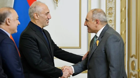 Փաշինյանը հանդիպել է Իրանի փոխնախագահի գլխավորած պատվիրակությանը