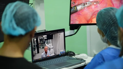 Slavmed réalise la première chirurgie robotique à distance en Arménie