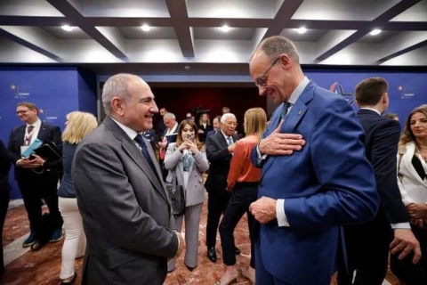 Փաշինյանը հեռախոսազրույց է ունեցել Գերմանիայի կանցլերի հետ