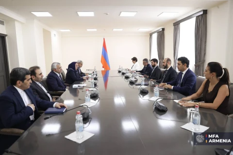 Քննարկվել են Հայաստան-Իրան ռազմավարական բնույթ կրող հարաբերությունները