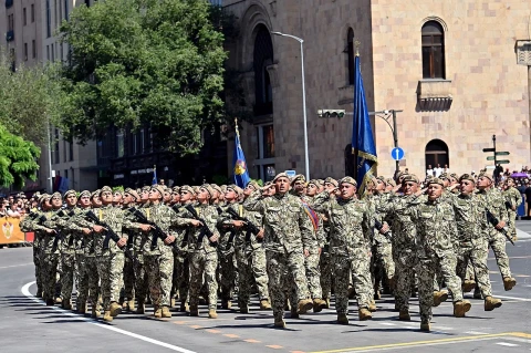 Новая форма Вооруженных сил Армении: парад состоялся, испытания продолжаются