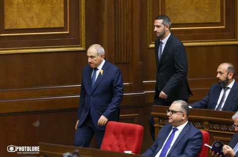 Նոր Սահմանադրության տեքստը կհրապարակվի առաջիկա ամիսներին՝ առանց Անկախության հռչակագրին հղման․ վարչապետ