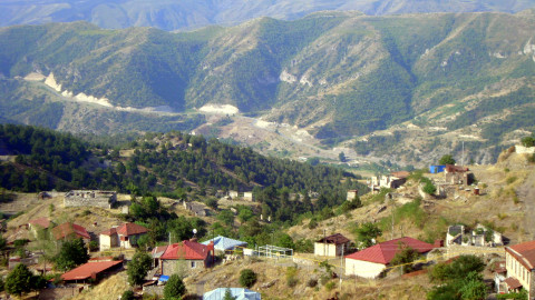 À Latchine, l’Arménie et l’Azerbaïdjan discutent de coopération énergétique