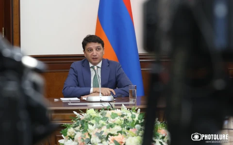 Հայաստանը ներկայում ընտրություն չունի ԵՄ-ին անդամակցելու և ԵԱՏՄ-ում մնալու միջև. նախարար