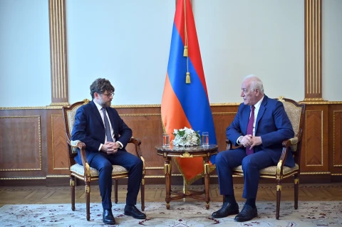 Այն, ինչը տեղի ունեցավ 2022-ին, հայաստանյան նորագույն պատմության սկիզբն է․ Հանրապետության նախագահը՝ Ֆրանսիայի դեսպանին