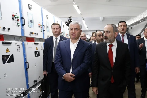 Самвел Карапетян через суд требует у Никола Пашиняна извинений и 3 млн драмов