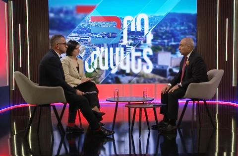 Pashinyan asks Russia to sell Armenian railway concession to third party