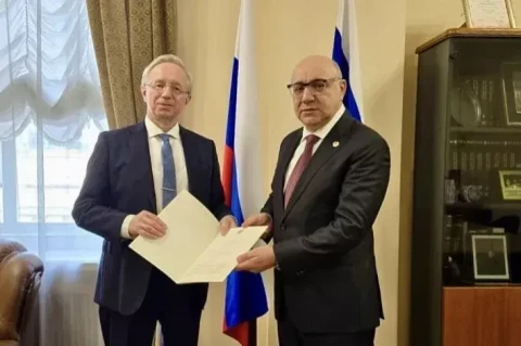 Գալուզինն ու Արսենյանը քննարկել են Մոսկվայի և Երևանի հարաբերությունների հեռանկարները