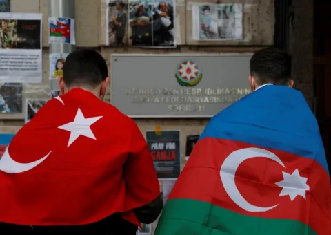 Une nation, deux diplomaties: Bakou refuse la tutelle d'Ankara