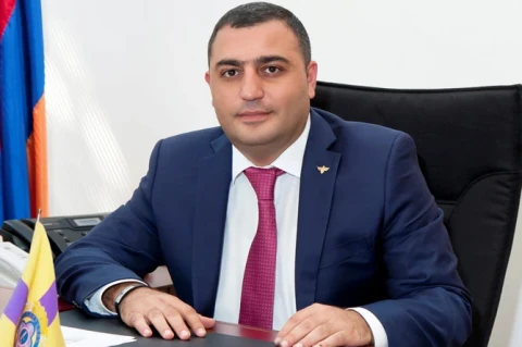 Մանվել Գրիգորյանի որդու պաշտոնավարման տարիներին օտարված գույքի գործով երեք մեղադրյալ կա