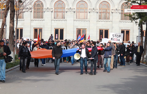 Պուտինի այցի առիթով՝ Սերժ Սարգսյանի դեմ