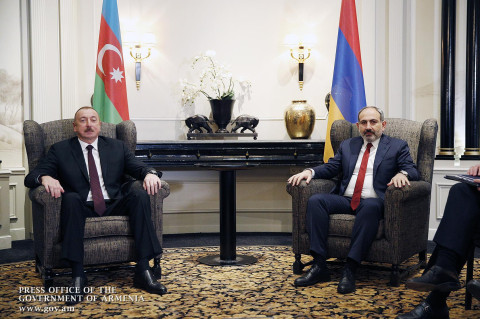 Փաշինյան-Ալիև հանդիպումը՝ լուսանկարներով