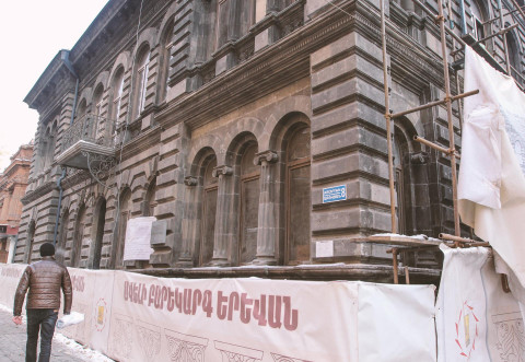 Աբովյան 8-ը սպասում է «Նոյան Տապանին»