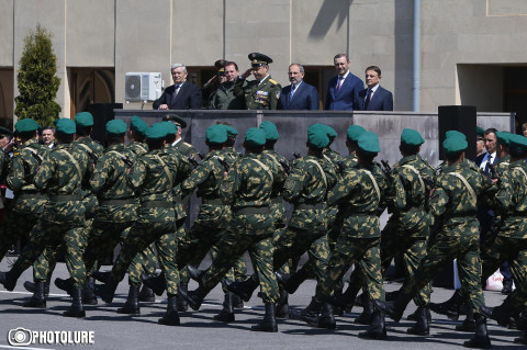 Armenia: New Cases of COVID-19 in Army; PM Pashinyan Calls Random Phone Numbers