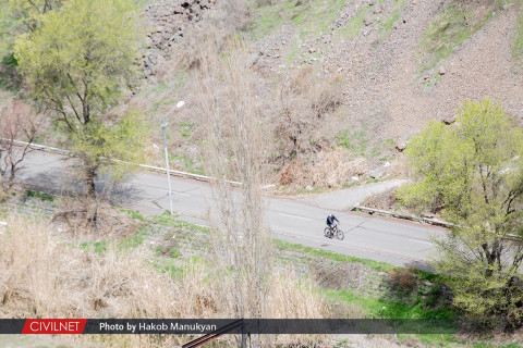 Երևան․ միայնակ մարդկանց քաղաքը (ֆոտոշարք)