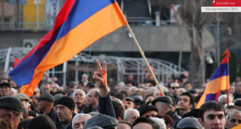 «Սատարում եմ նոր Հայաստանի պայքարին»` ստորագրահավաք Ազատության հրապարակում