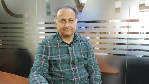 Գողական բարքեր և քաղաքական սատիրա. զրույց Սերգեյ Դանիելյանի հետ