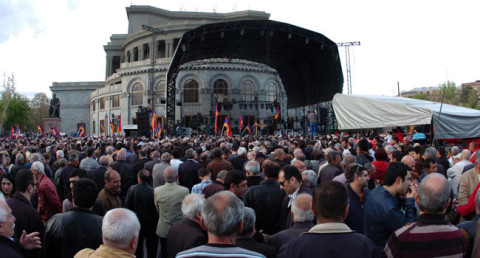 Իշխանության անպարտելիության միֆը