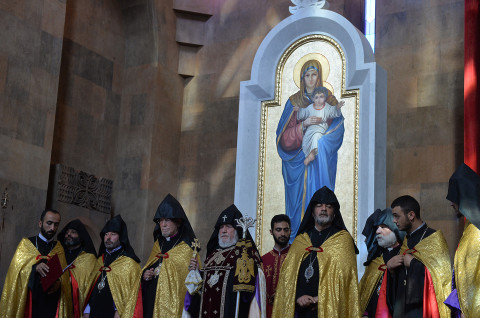 Մայր Աթոռը՝ Բաղրամյան 26