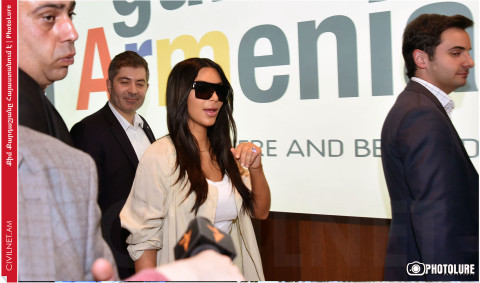 Kim Kardashian Starts 'Journey of a Lifetime'