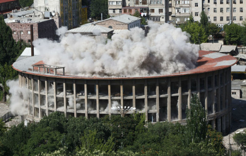 Պայթեցրին Երևանի կրկեսը