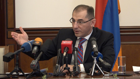 Ֆինանսների նախարարը անիրատեսական է համարում կուսակցությունների խոստումները