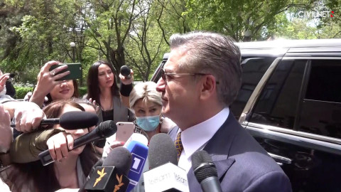 Բարև ձեզ, ես էլ եմ ձեզ շատ կարոտել․ Կարեն Կարապետյանը՝ լրագրողներին