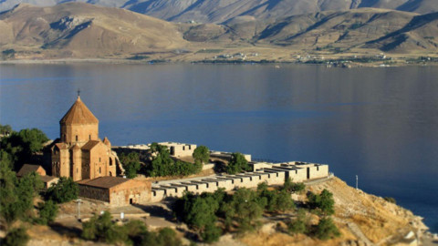 Ադրբեջանի հավակնությունները հասել են Աղթամարի Սբ Խաչին
