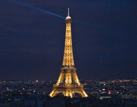 Paris to shut off Eiffel Tower lights to Commemorate Armenian Genocide Centenary