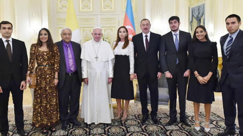 Ալիևները՝ Վատիկանում, ձերբակալությունները՝ Ադրբեջանում