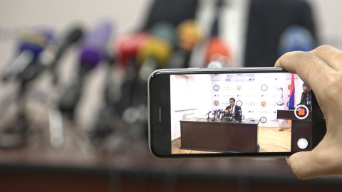 Արման Թաթոյան. Թավշյա գլխակերը