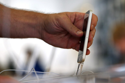 iPhone-ը կոտրել են լիցքավորման սարքի միջոցով