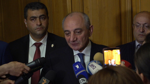 Ինչ է քննարկել Արցախի նախագահը «Իմ քայլ»-ի պատգամավորների հետ