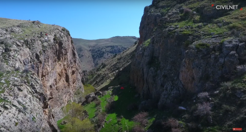 Գործի մարդը․ Ժայռերն իրար կապողները