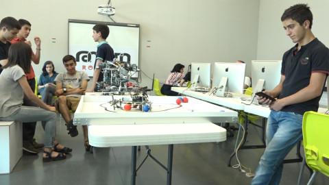TUMO’s Young Engineers Behind Winning Robot