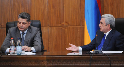 Խորհրդավոր խորհրդակցություն