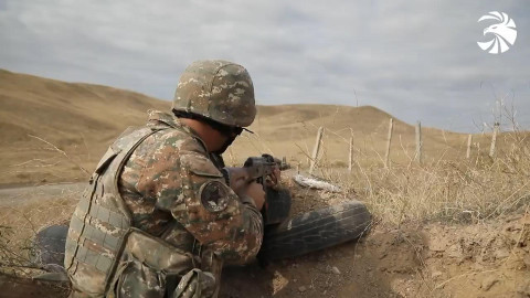 Les hostilités dans le Haut Karabakh se poursuivent malgré le cessez-le-feu