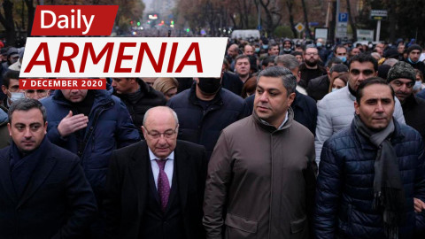 16 Opposition Groups Give Armenian PM Till Tuesday to Resign, Ter-Petrossian Warns of  the Risk of Civil War