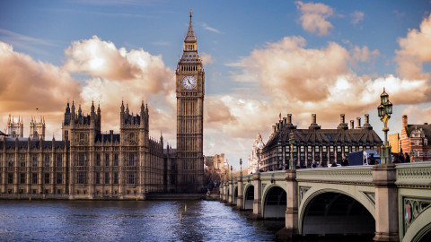 UK lifts arms embargo on Armenia, Azerbaijan